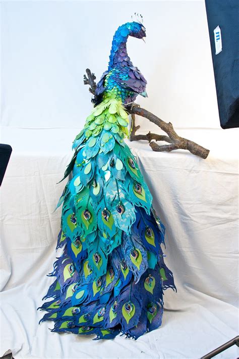 Cha Spotlight Peacock Peacock Crafts Feather Crafts Paper Feathers