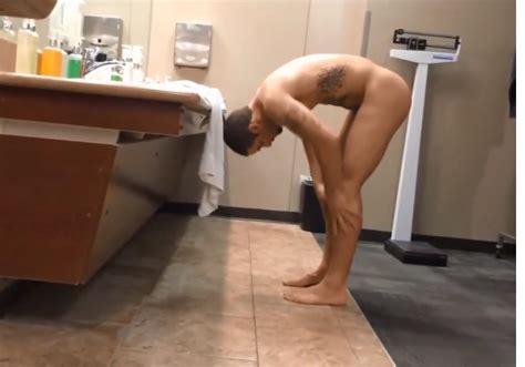 Fit Straight Guy Spied At Gym´s Locker Room My Own