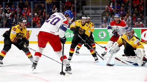 Michael raffl erhält bei der vom „powerplay und dem öehv durchgeführten wahl zum besten österreichischen eishockeyspieler des. Eishockey-WM: Deutschland scheitert an Tschechien ...