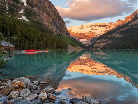 10 Great Attractions In Canada Everyone Should Visit At Least Once