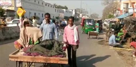 Denied Ambulance Man Carries Wifes Body On Handcart For 5 Km To Reach