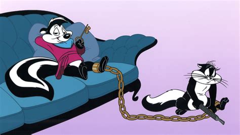 Whoopi goldberg balked at plans to remove cartoon skunk pepe le pew from the new space jam film, saying, i don't know why you gotta erase everything. i don't get it, goldberg said on tuesday's broadcast of the view, arguing that it would have been just as easy to add a few lines about how. Max Landis escribe guion de Pepe Le Pew para Warner Bros.