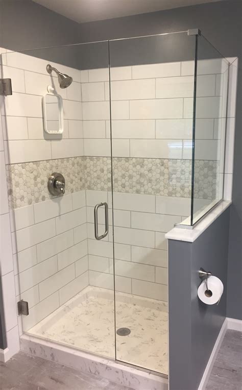 In addition to many different choices of hardware colors you can also you can mix and match patterned and cast glass for the shower panels to achieve a look unique to you. Custom Shower Doors & Enclosures | Delaware Glass & Mirror