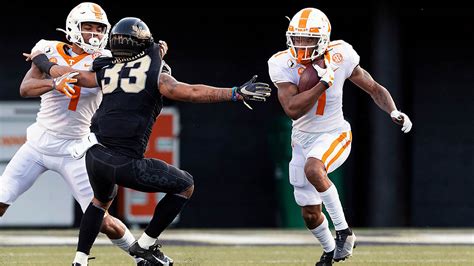 Tennessee Vols Football Rolls Over Vanderbilt 42 17 Laptrinhx News