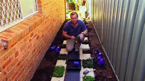 Gardeners' world host monty don house: better Homes and gardens tv show episode 16 - Better Homes ...