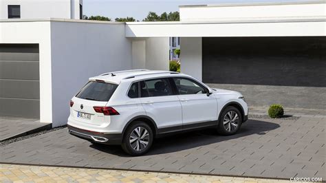 Volkswagen Tiguan Plug In Hybrid 2021my Rear Three Quarter
