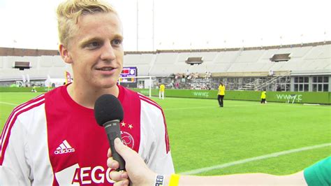 Donny van de beek tactical analysis and his possible position at manchester united. Interview met Donny van de Beek na Ajax A1 - HSV U19 - YouTube
