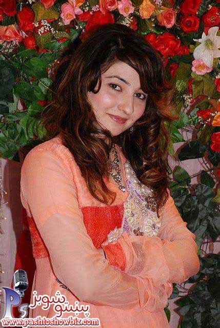 Gul Panra Pakistani Pashto Singeractress And Model Very Hot And Beautiful Wallpapers Free