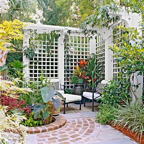 A trellis fence or screen is the perfect way to add a sense of privacy and structure to your backyard. Trellis Design Ideas: Trellises with Fences or Screens ...