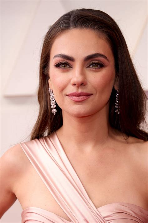 Mila Kunis 2022 Academy Awards At The Dolby Theatre In Los Angeles 05