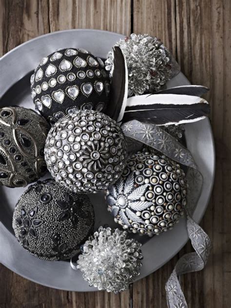 38 Stylish Christmas Décor Ideas In All Shades Of Grey Digsdigs