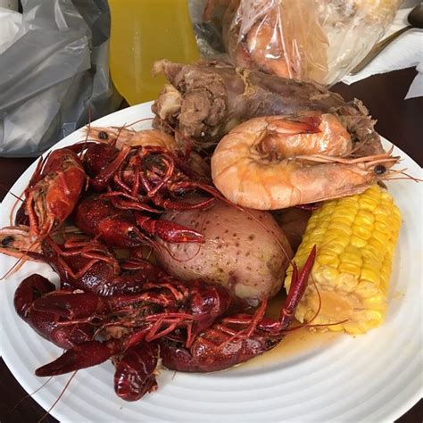 Cajun Seafood New Orleans 1479 N Claiborne Ave Seventh Ward