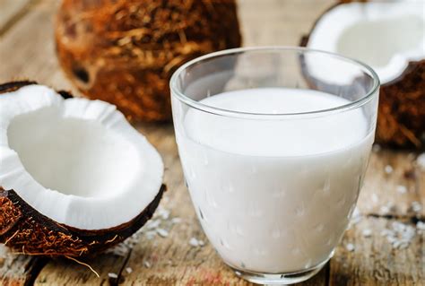 Coconut Milk Vs Coconut Water Top 6 Unique Health Benefits Fitoru