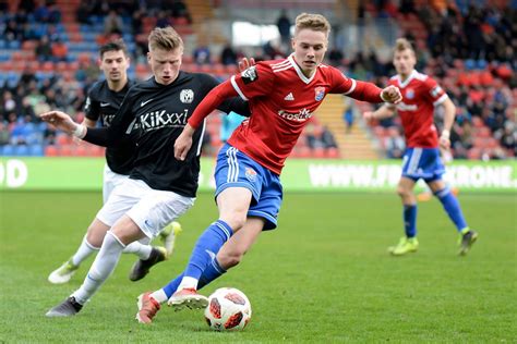 Andrew wootten (31) had his best time to date at sv sandhausen, scoring 50 goals in 157 games and providing 13 assists. VfL Osnabrück: Spekulationen um Finn Porath