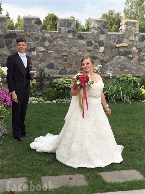 Born and raised in chattanooga, tennessee, she received public attention after being cast in the reality television series 16 and pregnant in 2009. Tyler Baltierra and Catelynn Lowell wedding photos ...
