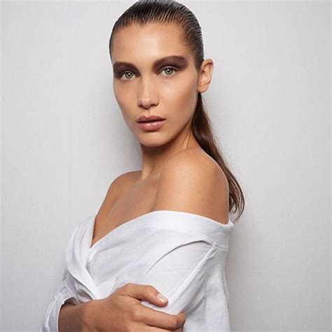 Heres How To Get Bella Hadids Dior Approved Smoky Eye Dior Makeup Beauty Job Dior Beauty