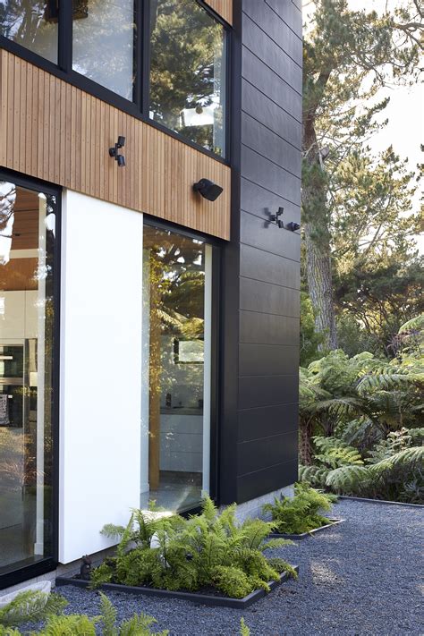 This Home Strikes The Perfect Balance Of Modern Yet Natural By Mixing