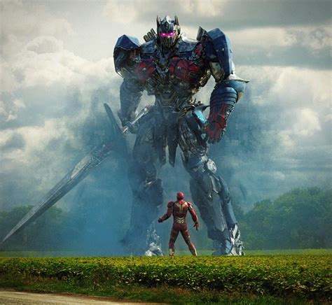 Homem De Ferro Enfrenta O Optimus Prime Em Imagem Incrível