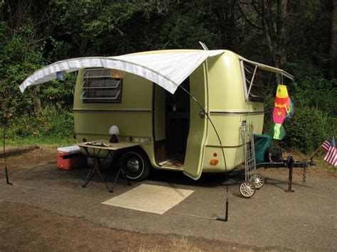 Great Idea For Diy Awning Use Bent Pvc Camper Awnings Camper Hacks