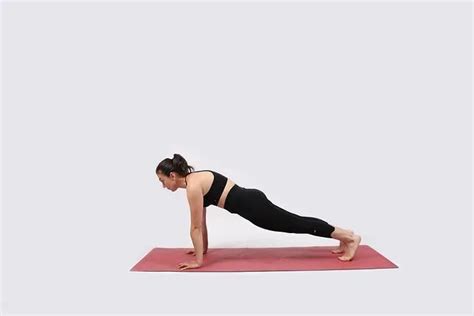 Plank Pose Kumbhakasana Steps 10 Benefits Sharpmuscle