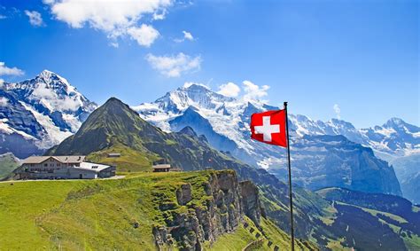 Un suisse ― a swiss person. La Suisse | Diffusion Voyages
