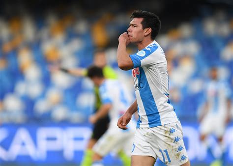 Napoli mengumumkan keberhasilannya mendatangkan winger internasional meksiko hirving lozano dari psv pada jumat (23/8). Hirving Lozano da pacco a uomo chiave per il Napoli: la ...