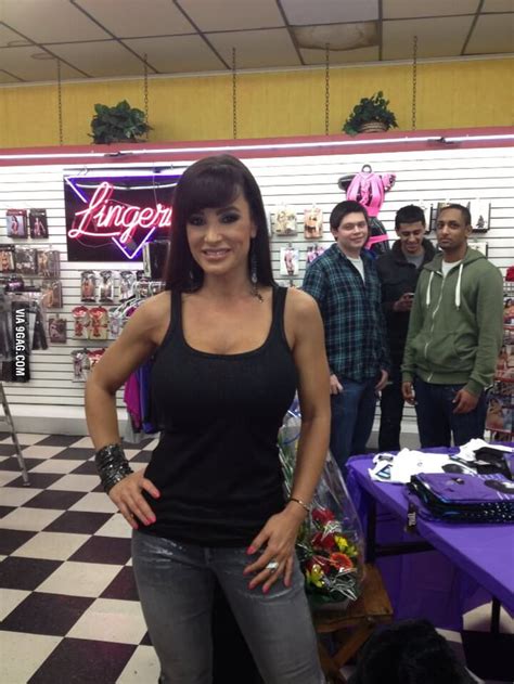 Lisa Ann And Her Fans At A Signing Gag