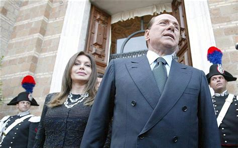 Berlusconi Pagará 3 Millones Al Mes A Su Ex Mujer Casi