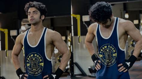 Watch Radhakrishn Fame Sumedh Mudgalkar Poses Like Dwayne Johnson Aka The Rock In New Gym