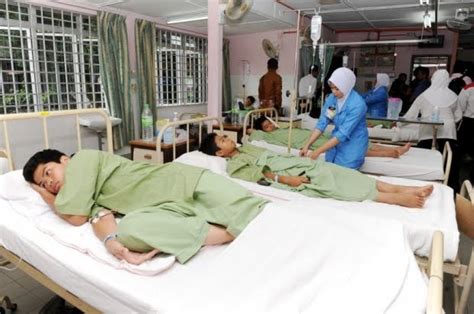 Jalan rumah rehat,35000 tapah, perak. Mangsa keracunan makanan di SM Sains Tapah makin bertambah