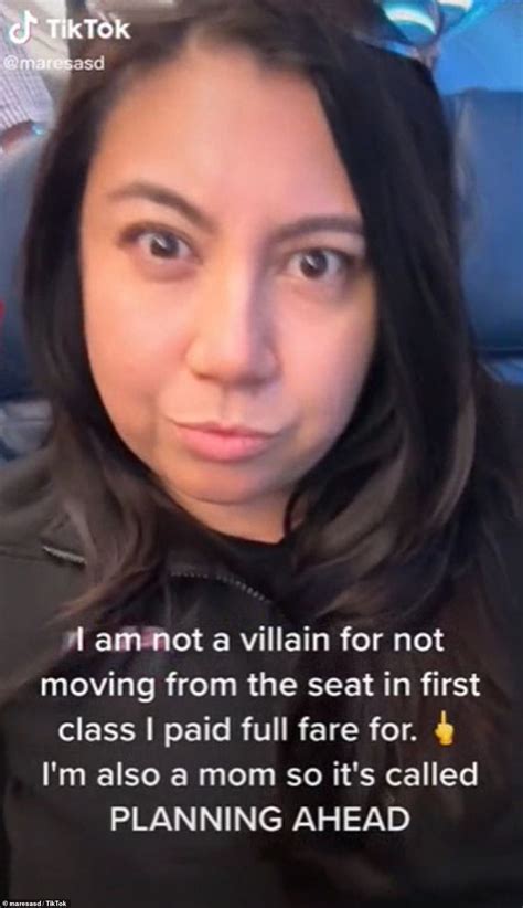 Mom Goes Viral For Showing The Right Way To Switch Seats On A Plane