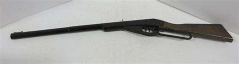 Daisy Buck Model 105B BB Gun With Copperhead BB S Approx 1 4 Full