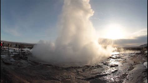 Icelandic Geyser Geysir Erupting Youtube