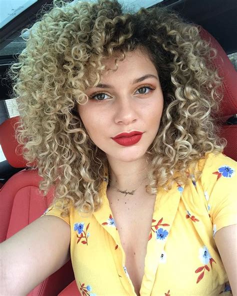 Manes By Mell Manesbymell Instagram Photos And Videos Curly Hair