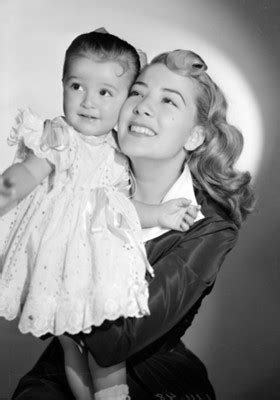 1,576 likes · 295 talking about this. Silvia Pinal con su hija Silvia Pasquel, retrato | Instituto Nacional de Antropología e Historia