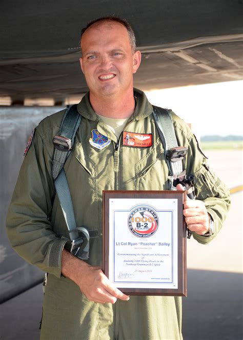 Ang B 2 Pilot Surpasses 1000 Hours Air Force Article Display