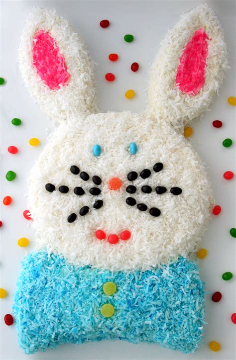 These cupcakes would be great as easter cupcakes or easter cake as well! Easter Bunny Cakes - Decoration Ideas | Little Birthday Cakes