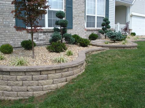 Front Yard Retaining Walls And Landscaping In 2021 Front House
