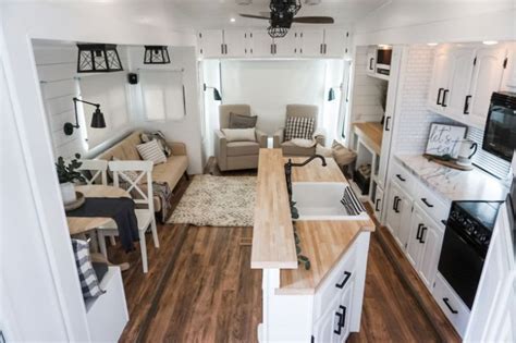 This Mother Daughter Duo Turns RVs Into Perfect Tiny Homes And The