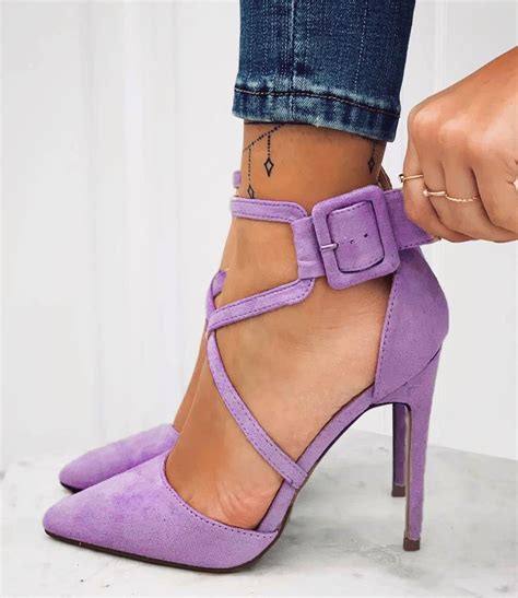 nuova décolleté in color lavanda 💜 alexoo it 🔎codic trending fashion shoes shoe boots