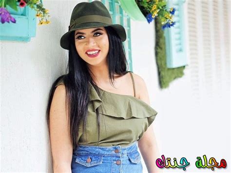قالت الفنانة كارولين عزمي إنها تواصل تصوير مشاهدها في مسلسل رمضان كريم مع الفنانة روبي خارجيًا خلال الوقت الحالي في عدد من المحلات بالقاهرة. كارولين عزمي صور ومعلومات كثيرة عنها