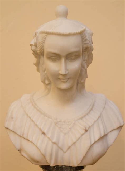 victorian marble bust of queen victoria decorative antiques hemswell antique centres