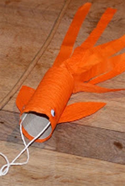What materials are used to make a kite? Pin on Teaching - Preschool