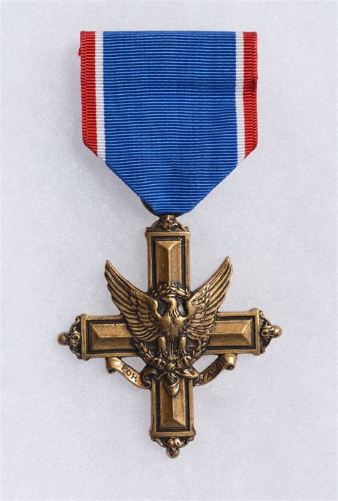 Pin On Distinguished Service Cross Us Army