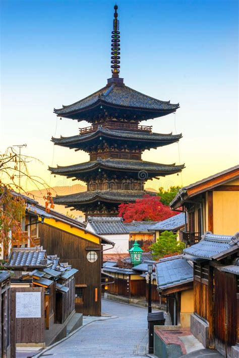 Yasaka Pagoda With Sunrise In Kyotojapan Editorial Stock Photo