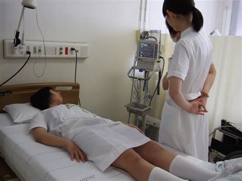 日川高校生による一日看護師体験が行われました 山梨厚生病院