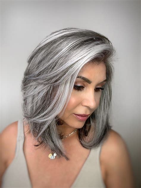 32 Hairstyles For Gray Hair Over 50 Dennafranki