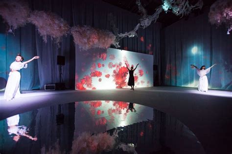 月 日木開催enra FLOWERS by NAKED スペシャルデジタルアートショーレポート NAKED FLOWERS 桜 世界遺産二条城