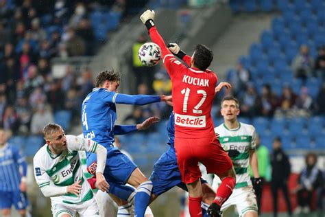 7 matches ended in a draw. Lechia - Lech - Kibice Lechii obrzucili sektor Lecha ...