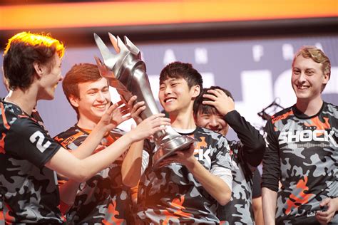 Charitybuzz Meet Nrg Esports Co Founder Andy Miller Tour The Sf Shock